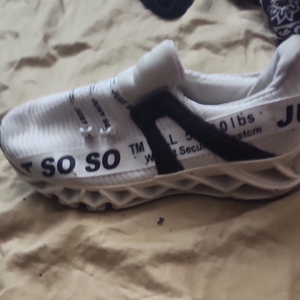 White and Black Women's Athletic Sneakers - SO SO Print